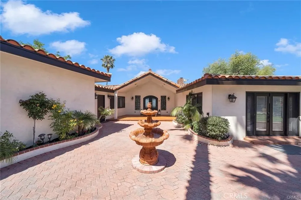 3 Mustang Road Rancho Palos Verdes, CA 90275