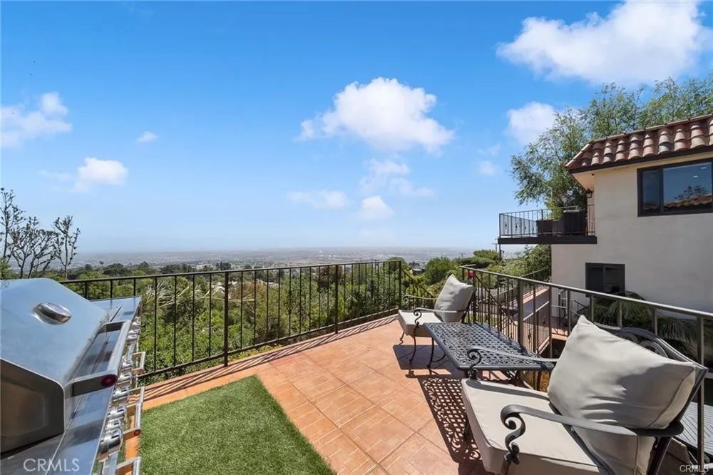 3 Mustang Road Rancho Palos Verdes, CA 90275
