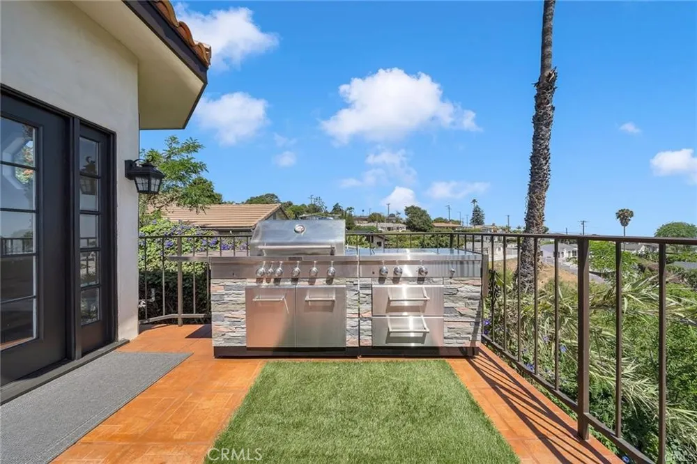 3 Mustang Road Rancho Palos Verdes, CA 90275