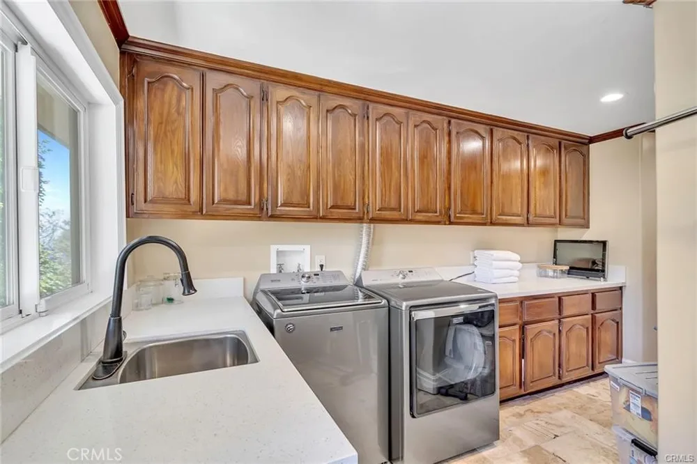 3 Mustang Road Rancho Palos Verdes, CA 90275