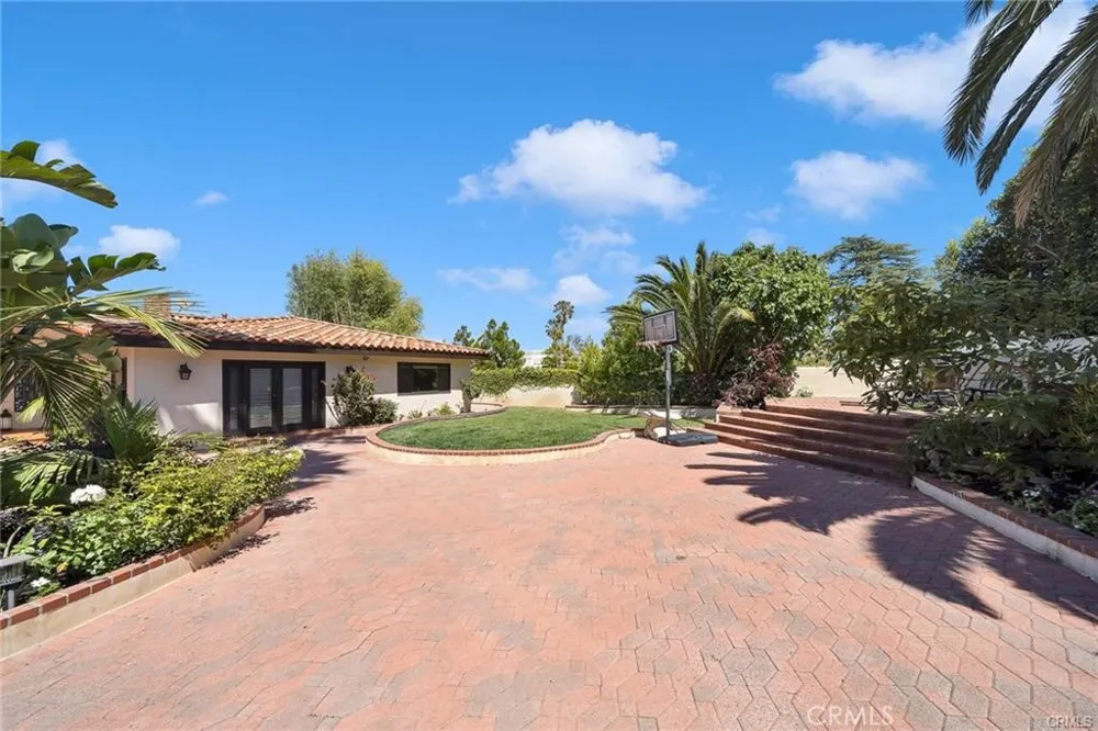 3 Mustang Road Rancho Palos Verdes, CA 90275