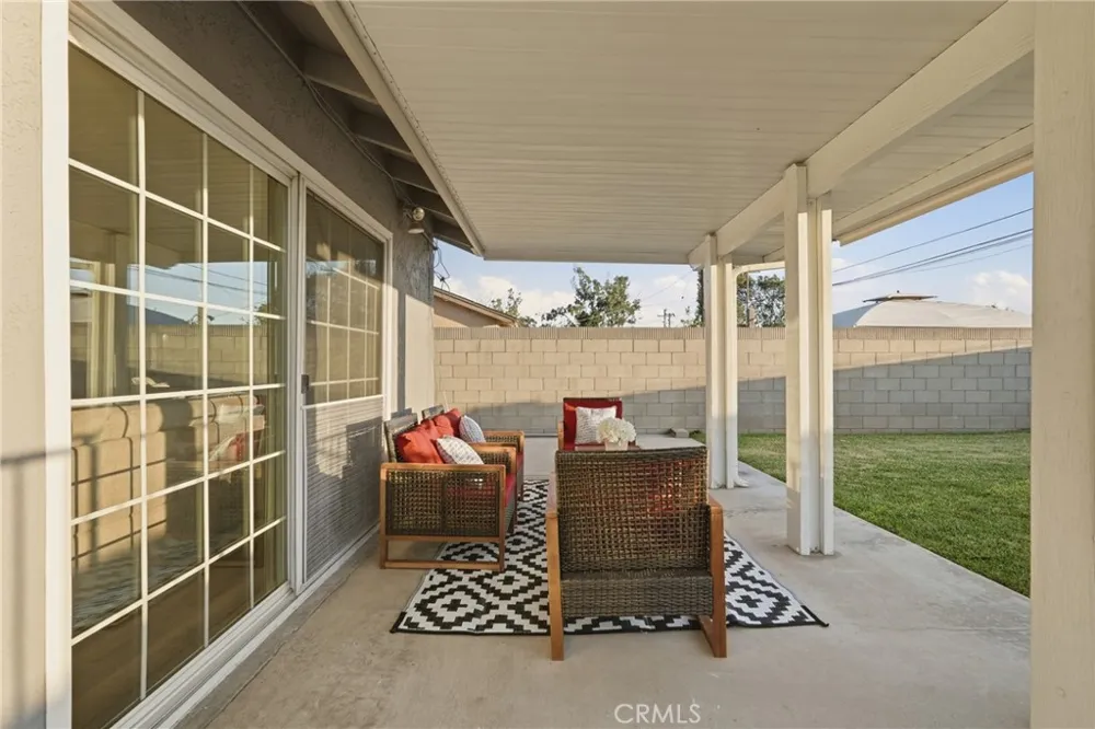 823 Delancey Ave San Dimas, CA 91773