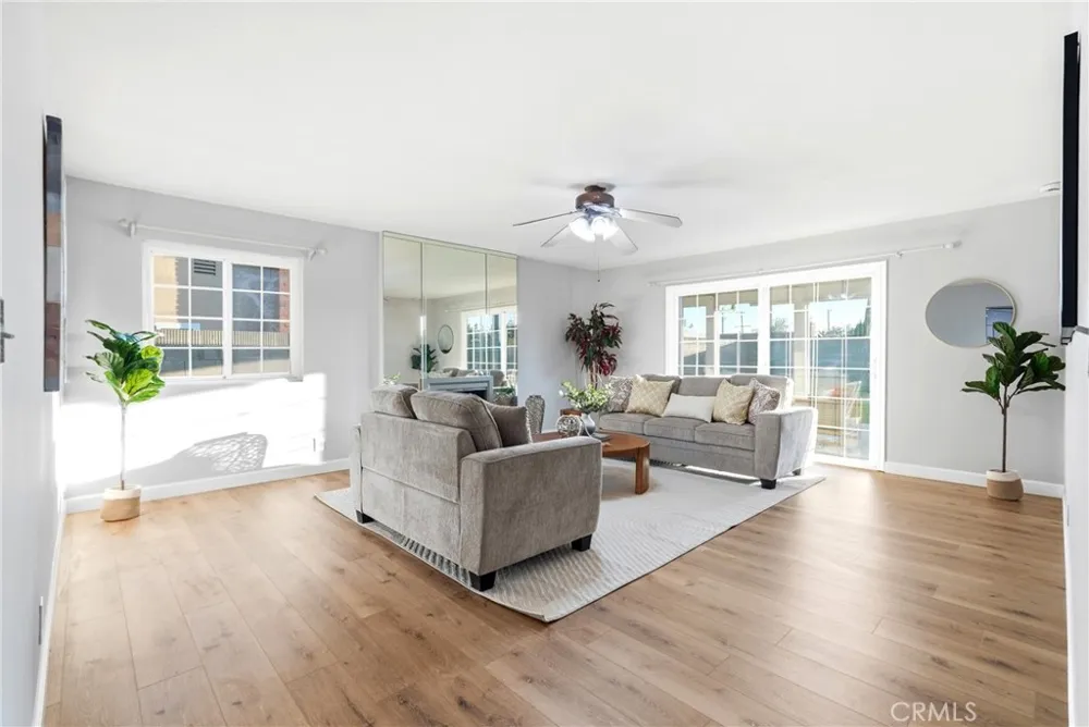 823 Delancey Ave San Dimas, CA 91773