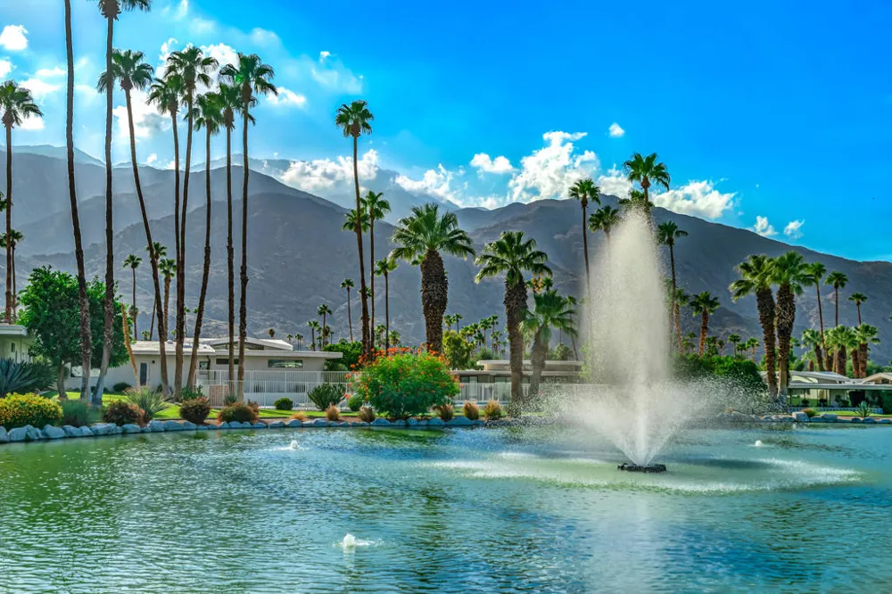 2162 S La Paz Way Palm Springs, CA 92264