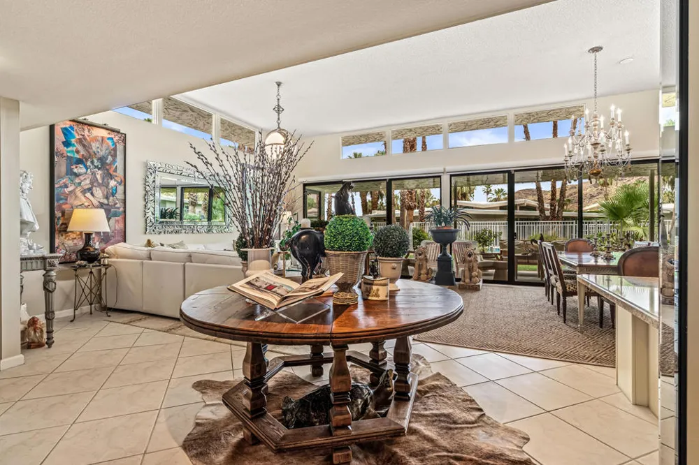 2162 S La Paz Way Palm Springs, CA 92264