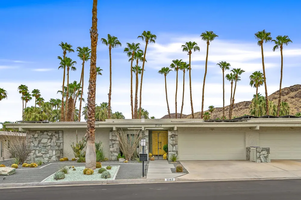 2162 S La Paz Way Palm Springs, CA 92264