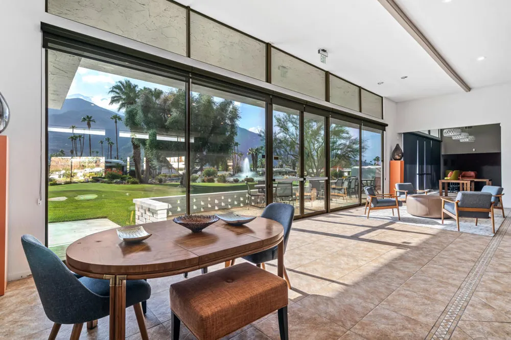 2162 S La Paz Way Palm Springs, CA 92264