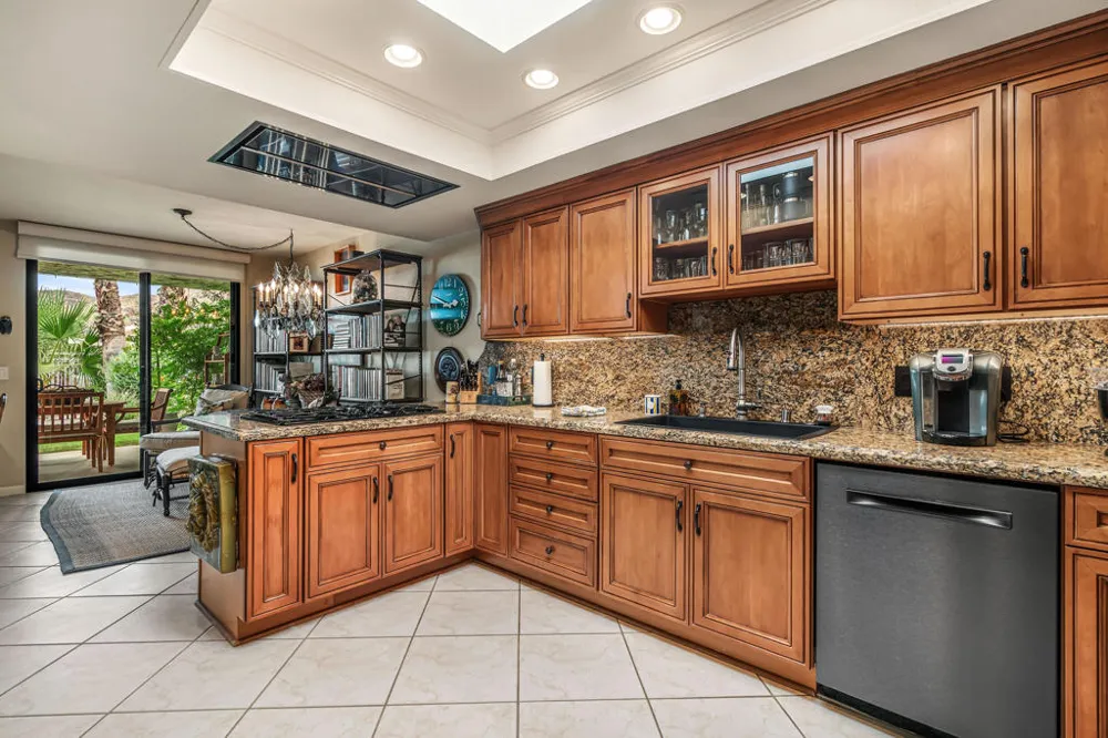 2162 S La Paz Way Palm Springs, CA 92264