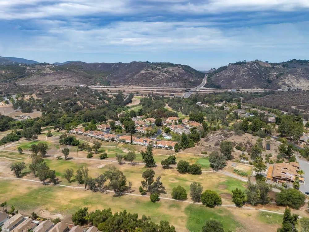 29665 Castle Creek Ln Escondido, CA 92026