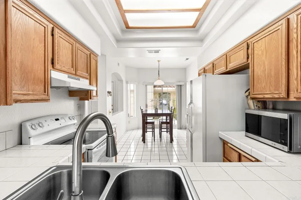 29665 Castle Creek Ln Escondido, CA 92026