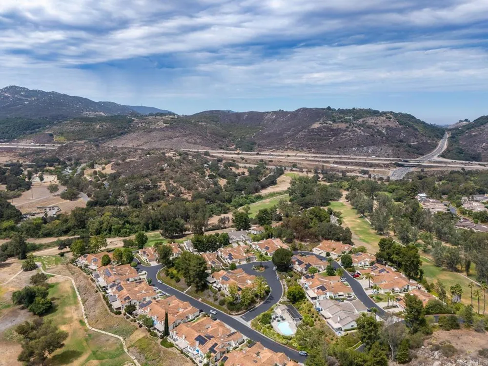29665 Castle Creek Ln Escondido, CA 92026