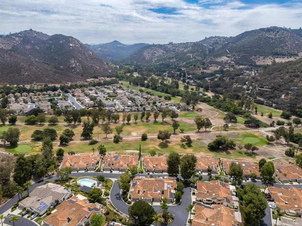 29665 Castle Creek Ln Escondido, CA 92026