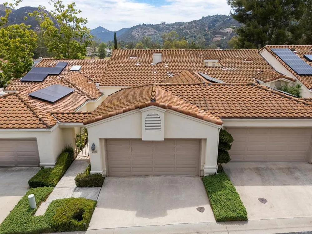 29665 Castle Creek Ln Escondido, CA 92026