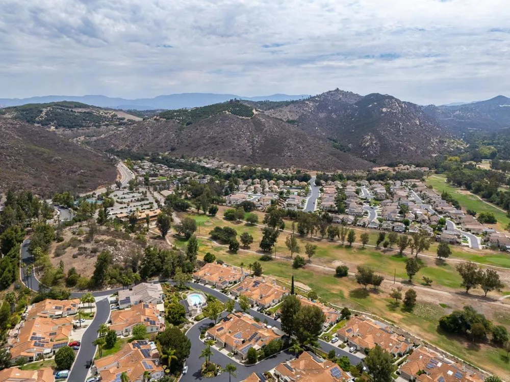 29665 Castle Creek Ln Escondido, CA 92026