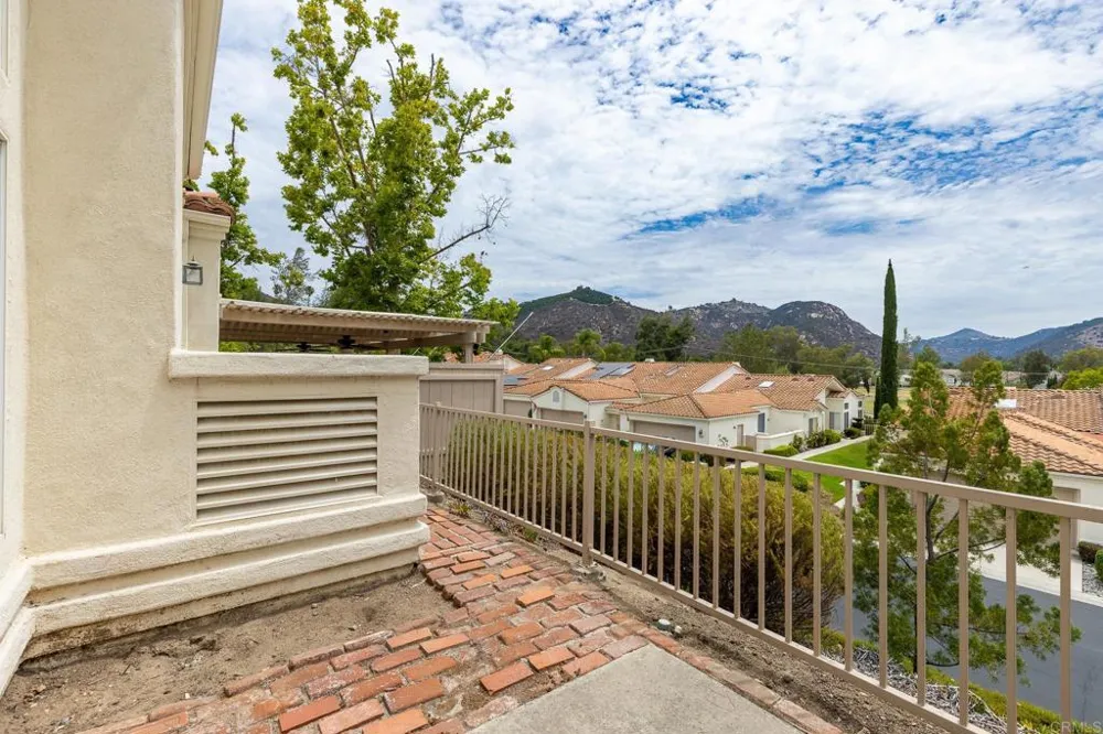 29665 Castle Creek Ln Escondido, CA 92026