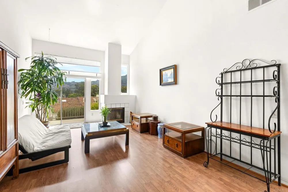 29665 Castle Creek Ln Escondido, CA 92026