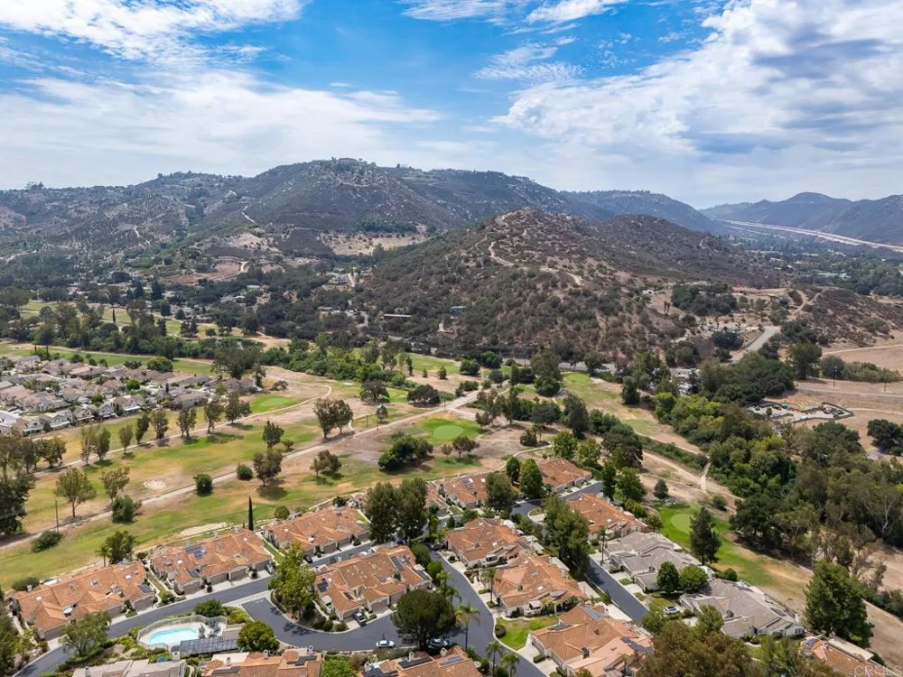 29665 Castle Creek Ln Escondido, CA 92026