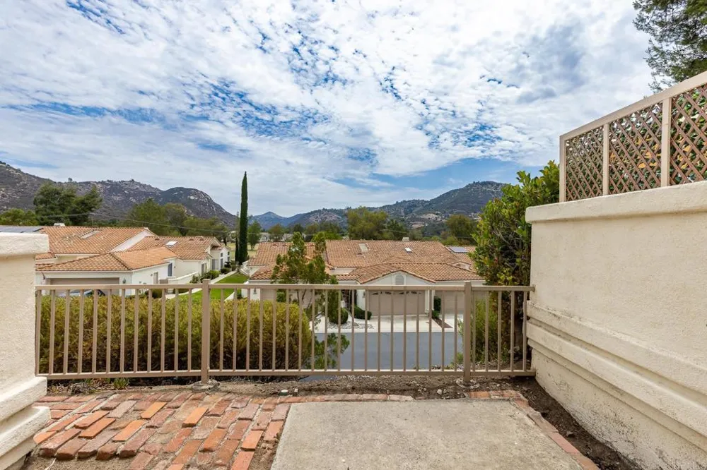 29665 Castle Creek Ln Escondido, CA 92026