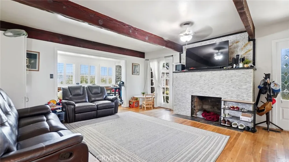 7276 Summitrose Street Tujunga, CA 91042