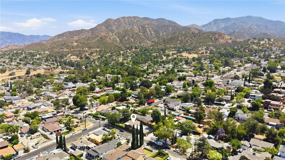 7276 Summitrose Street Tujunga, CA 91042