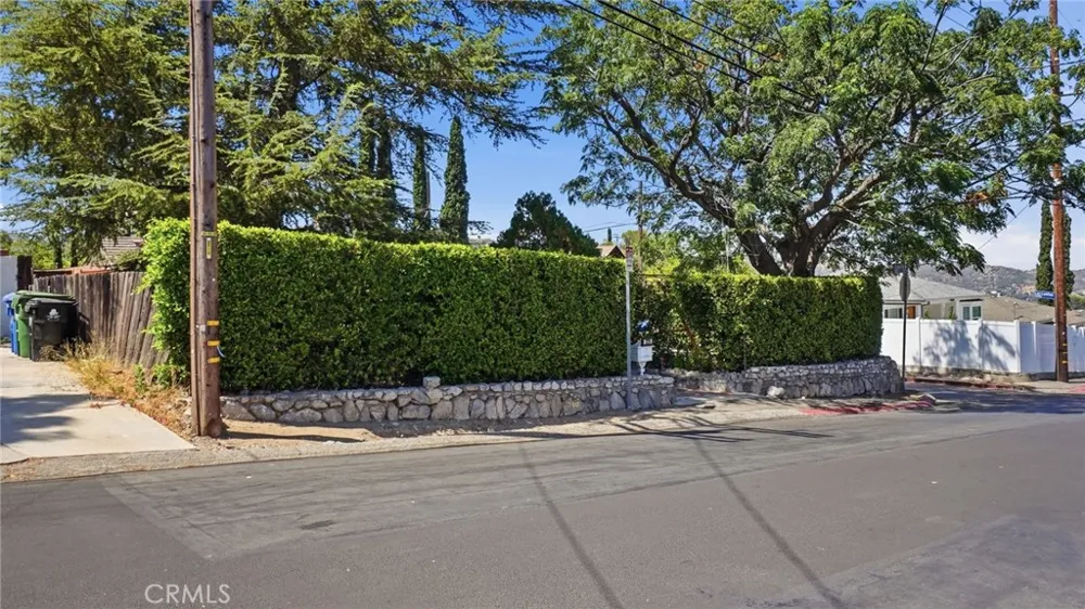 7276 Summitrose Street Tujunga, CA 91042