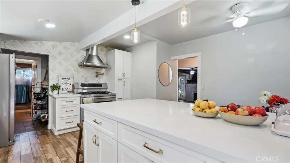 7276 Summitrose Street Tujunga, CA 91042