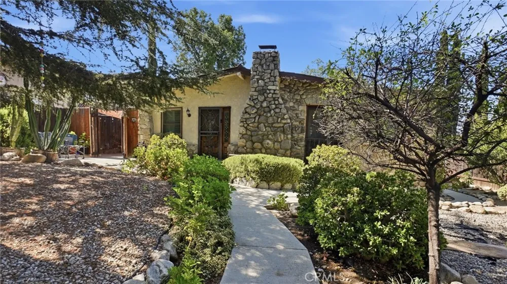 7276 Summitrose Street Tujunga, CA 91042