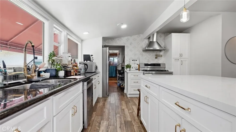 7276 Summitrose Street Tujunga, CA 91042