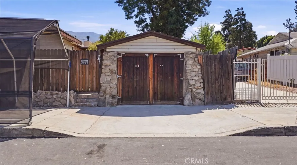 7276 Summitrose Street Tujunga, CA 91042