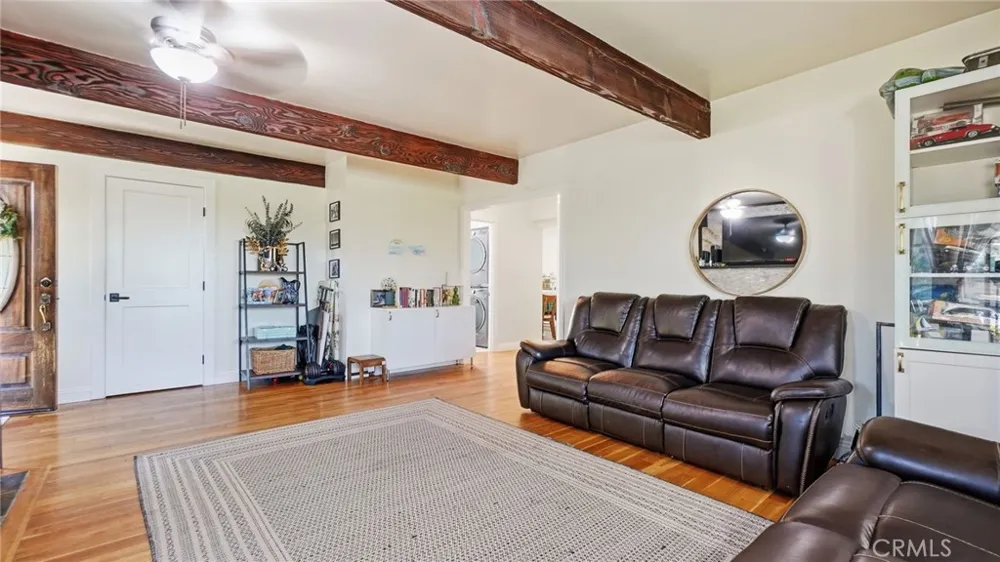 7276 Summitrose Street Tujunga, CA 91042