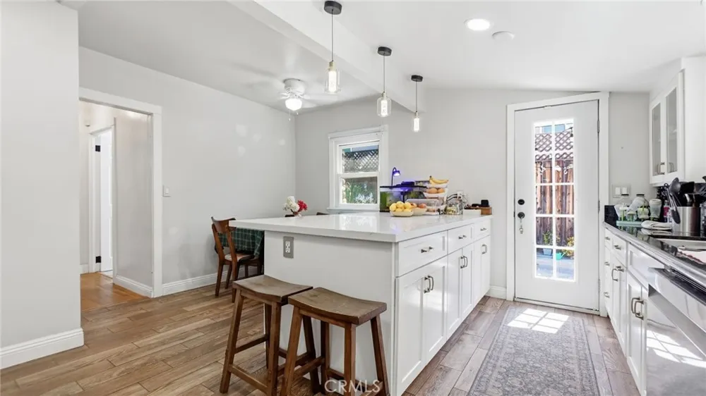 7276 Summitrose Street Tujunga, CA 91042
