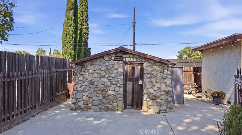 7276 Summitrose Street Tujunga, CA 91042