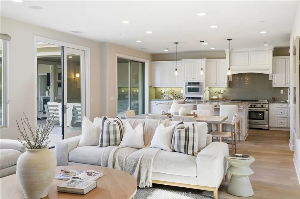 31800 Paseo Tarazona San Juan Capistrano, CA 92675