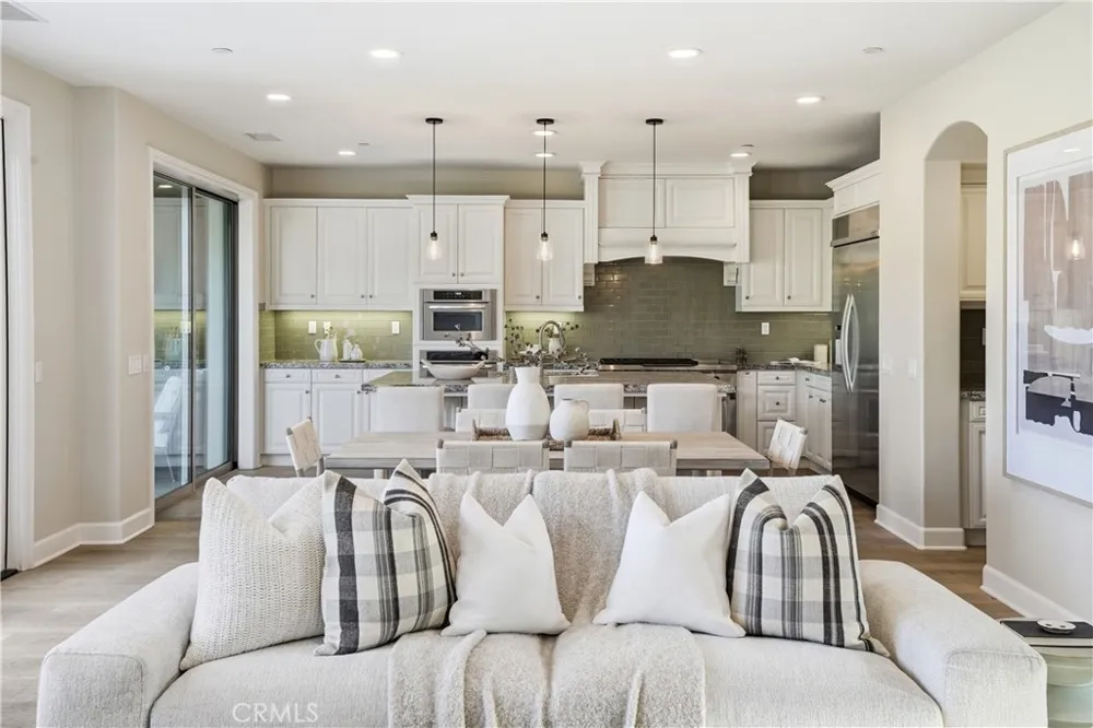 31800 Paseo Tarazona San Juan Capistrano, CA 92675