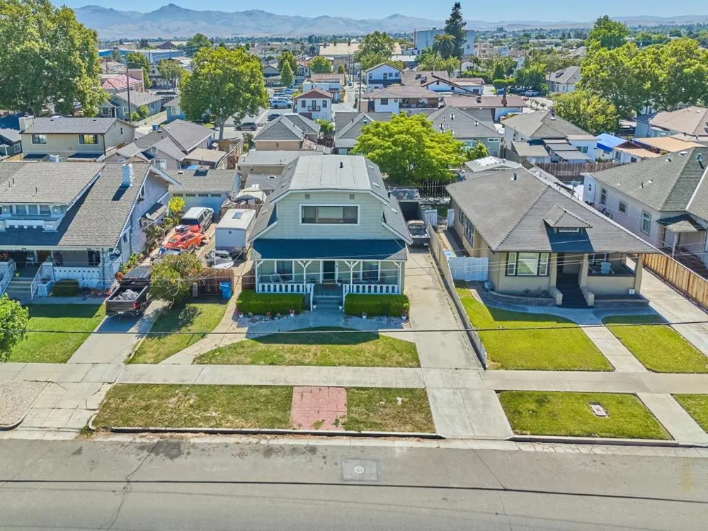 849 Monterey Street Hollister, CA 95023