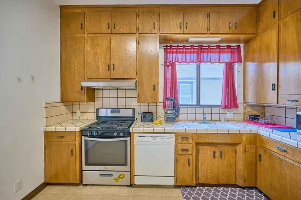 849 Monterey Street Hollister, CA 95023
