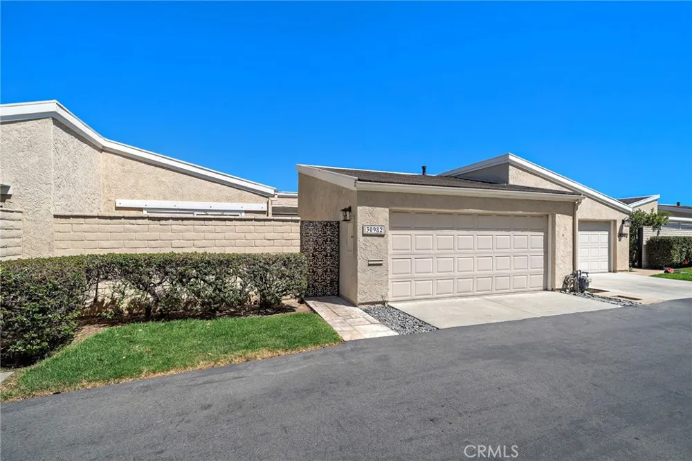 30982 Lucia Lane Laguna Niguel, CA 92677