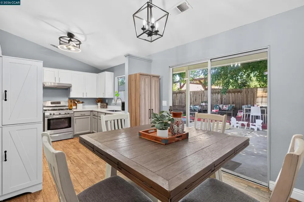 3020 Janessa Way Stockton, CA 95205