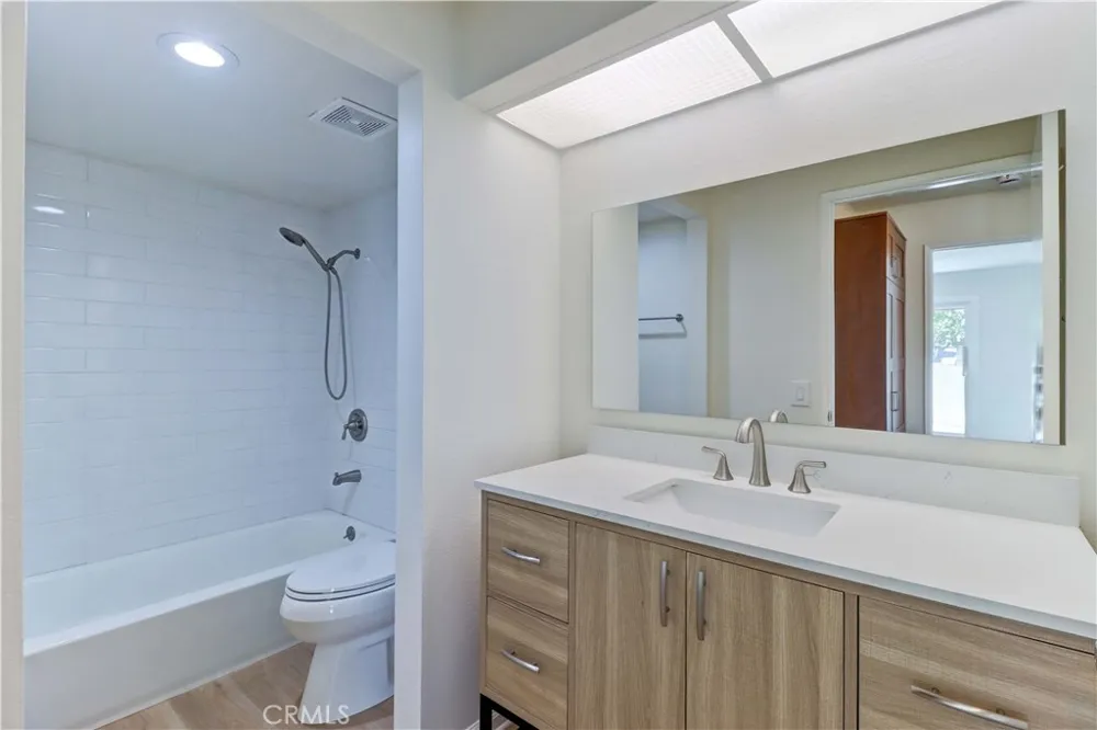 26928 Carnelian #247 Mission Viejo, CA 92691