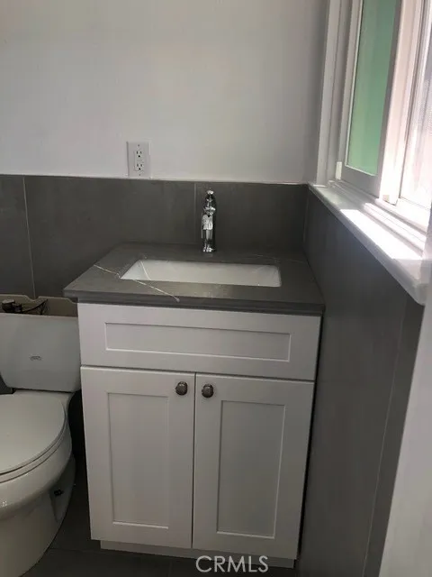 7986 El Monte Drive Buena Park, CA 90620