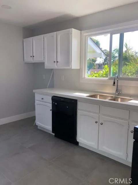 7986 El Monte Drive Buena Park, CA 90620