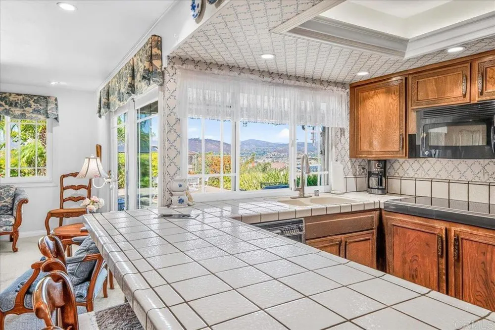 1600 Swallow Drive El Cajon, CA 92020