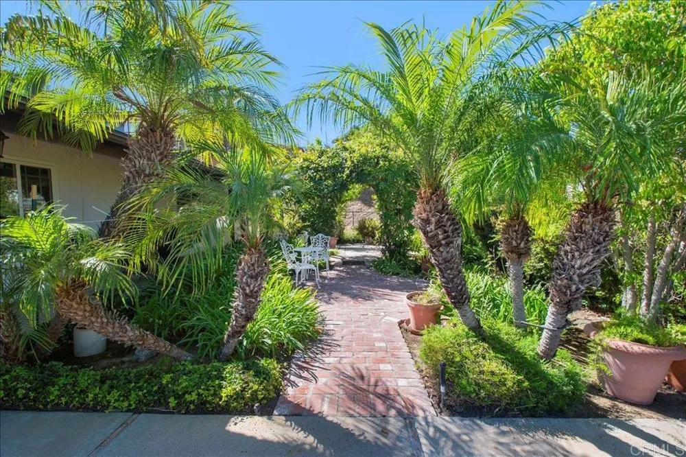 1600 Swallow Drive El Cajon, CA 92020