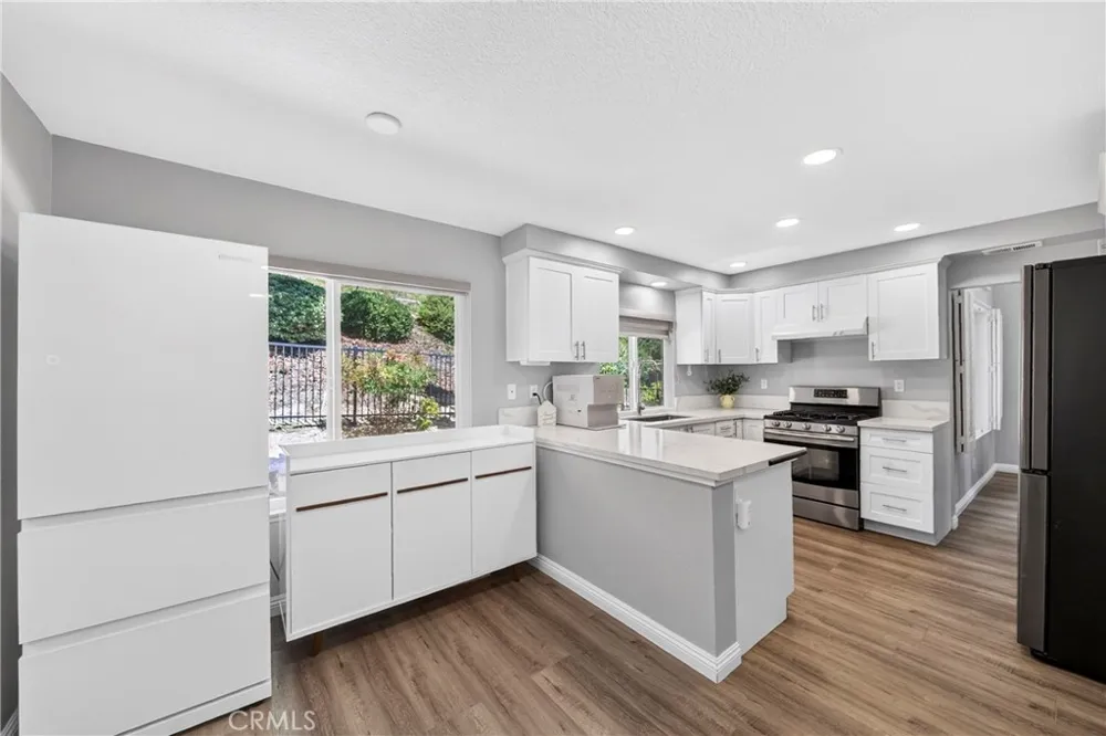 16119 Ridgeview Lane La Mirada, CA 90638
