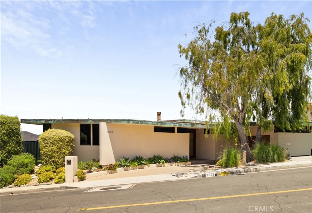 1505 Skyline Drive Laguna Beach, CA 92651