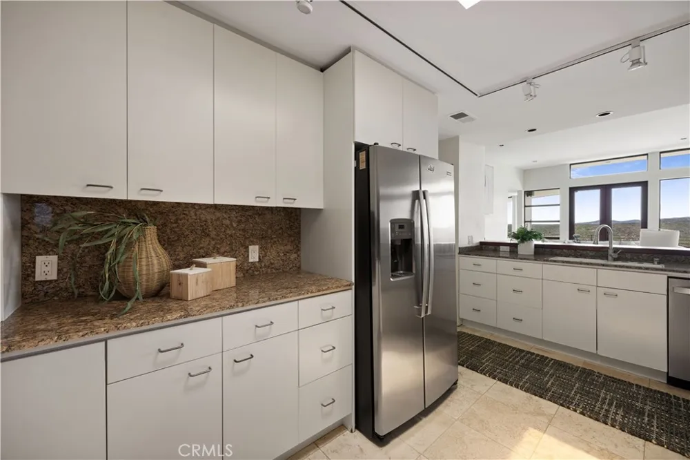 1505 Skyline Drive Laguna Beach, CA 92651
