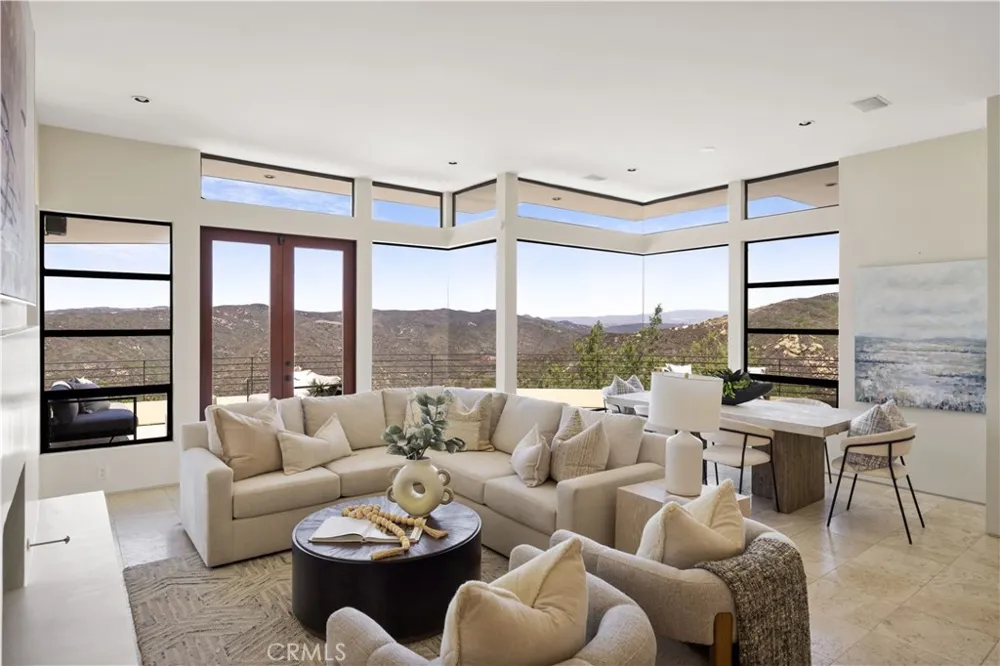 1505 Skyline Drive Laguna Beach, CA 92651
