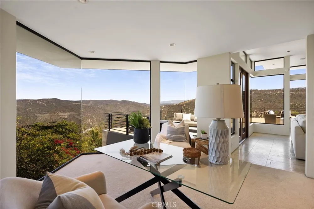 1505 Skyline Drive Laguna Beach, CA 92651