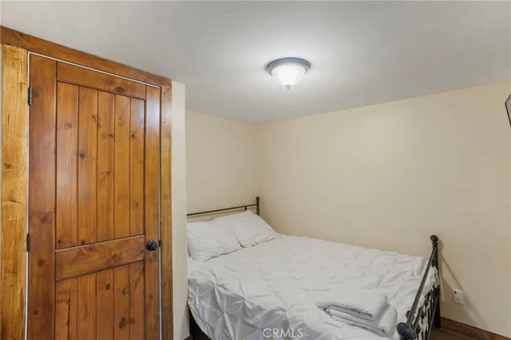 29251 Lake Brook Cedar Glen, CA 92321