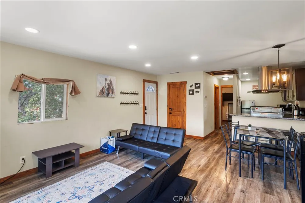 29251 Lake Brook Cedar Glen, CA 92321